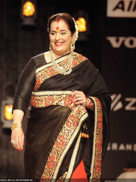 Poonam Sinha flaunts a creation by designer Vikram Phadnis on Day 5 of the Lakme Fashion Week Vikram Phadnis, Lakme Fashion Week, Fashion Week, Saree, Design