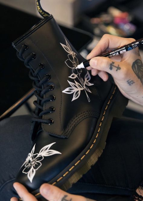 Custom Doc Martens Boots, Painted Doc Martens Diy, Custom Dr Martens, Painted Boots Diy, Wedding Doc Martens, Painted Doc Martens, Custom Doc Martens, Diy Sneakers, Creative Shoes