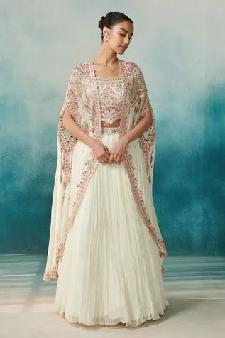 Bandhani Jacket, Ombre Lehenga, Indo Western Outfits For Women, Indo Western Dresses For Women, Open Skirt, Embroidered Bustier, Jacket Lehenga, Embroidery Lehenga, Cape Lehenga