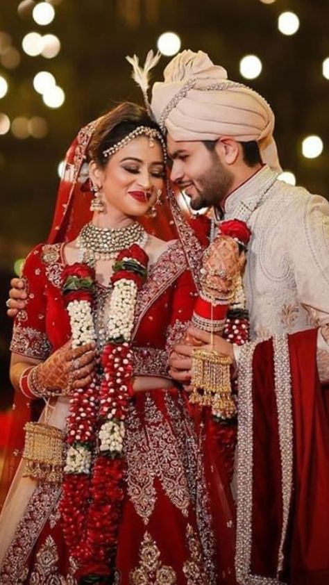 Marriage Photoshoot, Marriage Poses, Indian Wedding Pictures, Indian Bride Photography Poses, Indian Wedding Poses, Marriage Photography, Bride Photos Poses, Indian Wedding Photography Couples, Wedding Portrait Poses