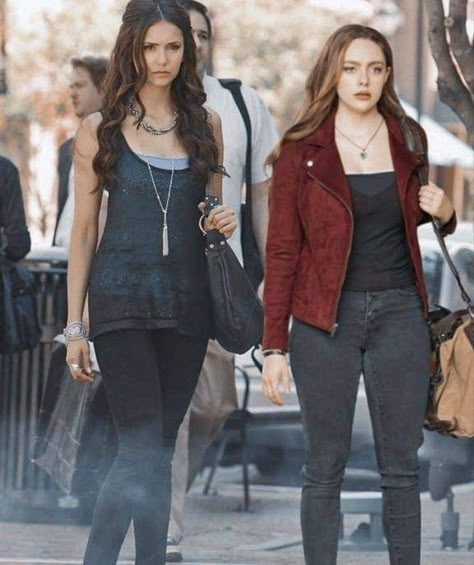 Salvatore School, Paul Vampire Diaries, Danielle Russell, Elena Gilbert Style, Combat Clothes, Daniella Rose, Legacy Tv Series, Kol Mikaelson, 2000s Outfit