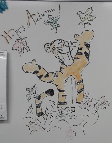 Autumn/Fall Whiteboard Art Whiteboard Art November, Disney Whiteboard Drawing, Autumn Whiteboard Art, Autumn White Board Art, September Whiteboard Art, Fall Whiteboard Ideas, White Board Art Easy, Fall White Board Ideas, White Board Drawings Whiteboard