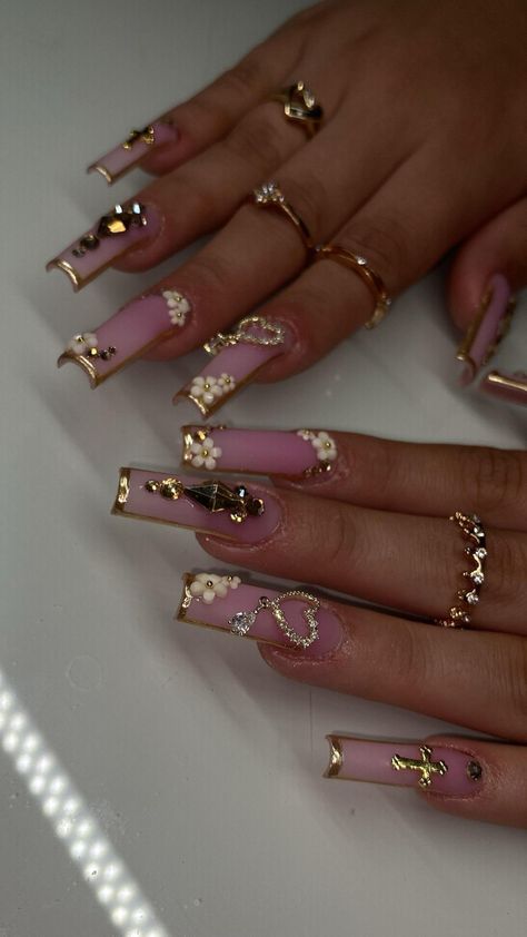 Classic Nails With Gems, Stalatoe Nails, Cute Gold Nail Designs, Cute Nails Prom, Acrylic Nails That Go With Everything, Milky White Nails With Crystals, Long Nails With Charms Y2k, Valentine Nails With Charms, Raw Nail Designs