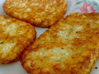 Mcdonalds Recipes, Homemade Hashbrowns, Crispy Hashbrowns, Brown Recipe, Potato Patties, Hashbrown Recipes, Breakfast Potatoes, Hash Brown, Hash Browns