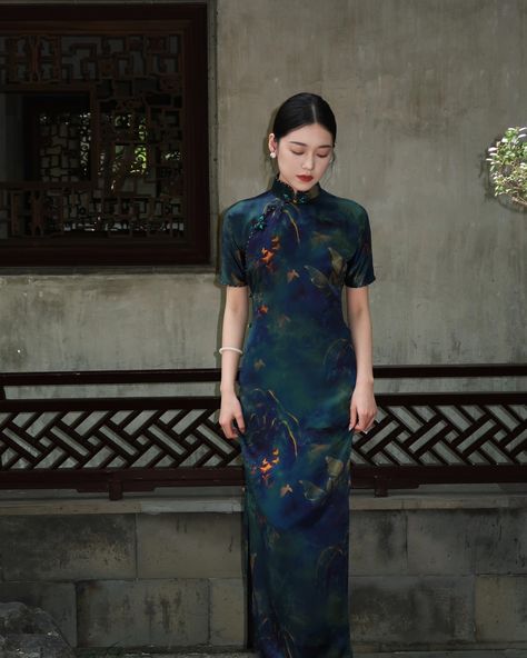 "Different qipao outfits for a week." "Cheongsam girls, come and choose your favorite outfit!" Shop on hangrace.com.au #qipao #qipaodress #orientalfashion #modernqipao #chinesedress #fashion #style #ootd #asianfashion #traditionalfashion #chinesetradition #vintagechic #chineseclothing #hanfu #hanfuphotos #cheongsam #qipao #chinesefashion #traditionaldress #vintagefashion #elegantdress Traditional Chinese Dress Cheongsam, Chinese Traditional Dress Qipao, Chinese Dress Cheongsam, Qipao Modern, Qipao Wedding, Vietnam Dress, Cheongsam Modern, Chinese Traditional Dress, Chinese Traditional Clothing