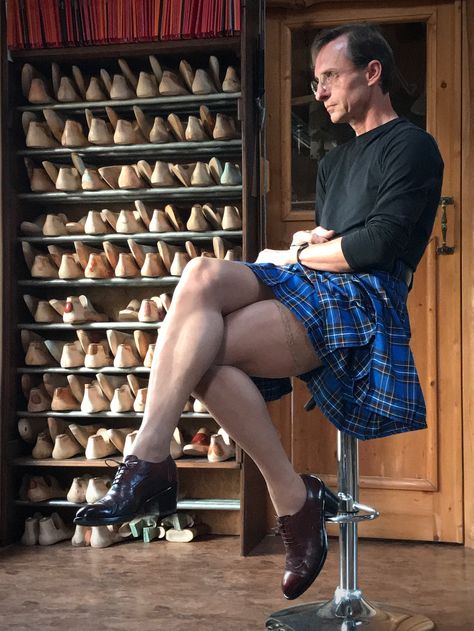 Boys Wearing Skirts, Guys In Skirts, Men Wearing Skirts, Plaid Skirt Outfit, Gender Fluid, Men In Kilts, Nylon Stockings, Male Fashion, Skirt Outfit