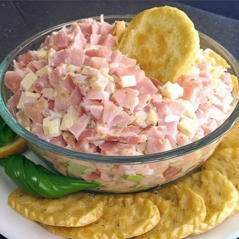 Ham Salad with a Delicious Twist Deviled Ham Salad Recipe, Poor Mans Stew, Ham Salad Recipes, Foil Packet Potatoes, Spicy Salad, Skillet Dishes, Ham Salad, Easy Oven, Appetizer Salads