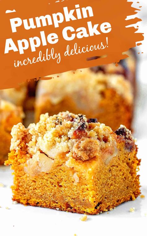 Pumpkin Apple Crumble, Pumpkin Apple Cupcakes, Pumpkin Apple Cake, Pumpkin Apple Recipe, Pumpkin Crumb Cake, Autumn Sweets, Cake Crumble, Apple Crumb Cake, Blueberry Crumb Cake