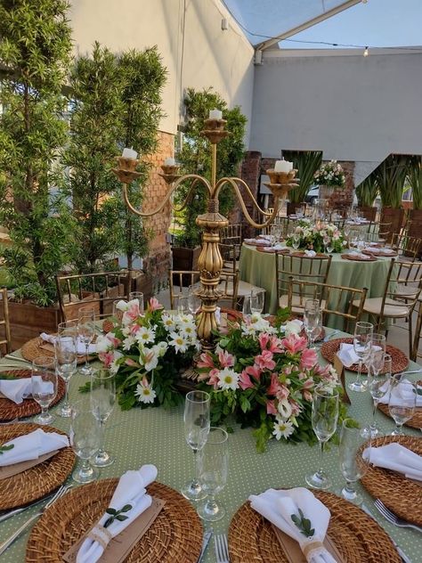 Vintage Themed Quinceanera, Enchanted Theme Table Set Up, Wedding Decor Centerpieces Elegant, Nature Party Aesthetic, Enchanted Table Decorations, Rare Quince Themes, Quince Decorations Forest, Tiana Theme Quinceanera, Vintage Spring Wedding Dress