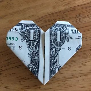 Hart Origami, Money Origami Heart, Fold Dollar Bill, Easy Money Origami, Money Origami Tutorial, Gifting Money, Fold Napkins, Origami Easy Step By Step, Origami Money