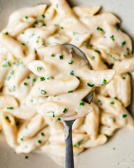 Sour Cream Pasta Sauce, Sour Cream Pasta, Grain Sides, Onion Pasta, Make Sour Cream, Cream Cheese Pasta, Cream Sauce Pasta, Fluffy Dinner Rolls, Cream Pasta