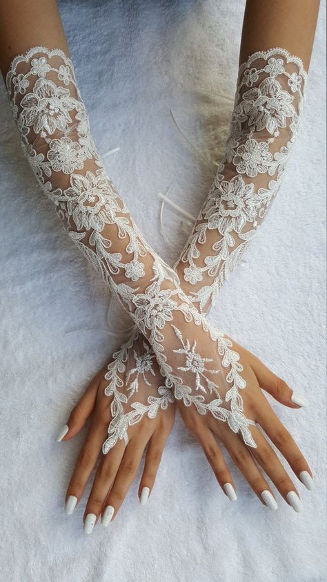 Wedding Gloves, Alana Blanchard, Lace Gloves Wedding, White Lace Gloves, Chique Outfits, Bridal Gloves, Lace Gloves, Wedding Dress Accessories, Sleeve Tattoo