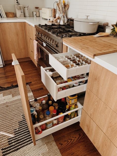 Drawer Organization Clothes, Ikea Kitchen Drawers, Organization Clothes, Kitchen Spice Storage, Clever Kitchen Storage, Kitchen Drawing, Drawer Organization, Kitchen Cabinet Drawers, Kitchen Drawer Organization