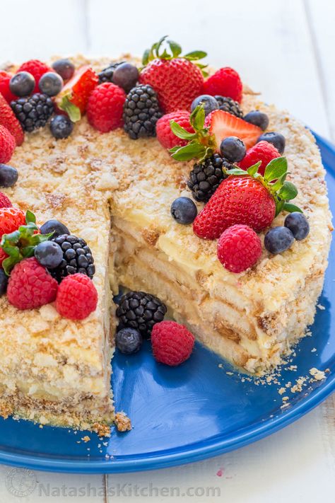 No-Bake Napoleon Cake Recipe - NatashasKitchen.com Napoleon Cake Recipe, Napoleon Torte, Napoleon Dessert, Puff Pastry Cake, Napoleons Recipe, Napoleon Cake, Russian Cakes, Honey Cake, Easy No Bake Desserts