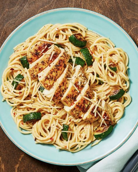 Easy chicken recipe over pasta with zucchini| More recipes on www.HelloFresh.com Lemony Spaghetti, Hello Fresh Dinners, Fresh Recipe, Lemon Spaghetti, Recipes Italian, Hello Fresh Recipes, Recipe Example, Fresh Recipes, Lemon Pasta