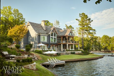 House Tour: Alabama's Lake Martin Oasis - Design Chic Design Chic Atlanta Homes And Lifestyles, Lake Houses Exterior, Large House, Atlanta Homes, Stately Home, Dream House Exterior, House Goals, Dream Home Design, House Inspiration