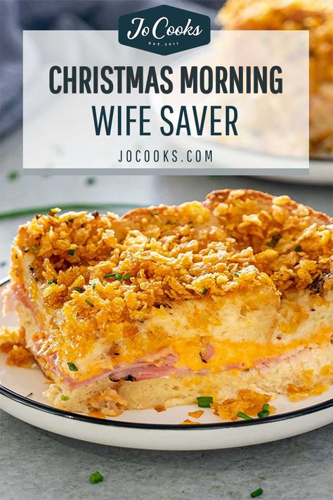 This Christmas Morning Wife Saver is the perfect casserole for Christmas morning made with ham and cheese and topped with cornflakes. Just wake up, bake it and enjoy! #breakfast #wifesaver #christmas Wifesaver Breakfast Casseroles, Christmas Morning Wife Saver, Wife Saver Breakfast, Wife Saver, Holiday Breakfast Casserole, Xmas Breakfast, Christmas Morning Breakfast Casserole, Christmas Morning Brunch, Christmas Morning Recipes