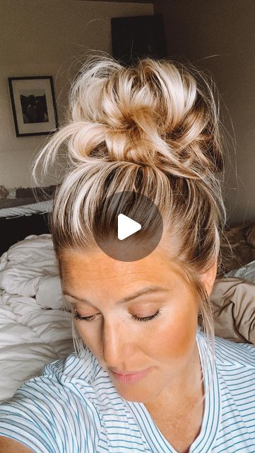 The Perfect Messy Bun How To Do, Updo For Hair With Layers, Easy Updo Buns For Medium Hair, Easy Updos For Long Hair High, Messy Buns For Long Hair Tutorial, Top Knot Messy Bun, Messy Bun Styles For Long Hair, How To Do Messy Buns For Medium Hair, Lunch Lady Hairstyles