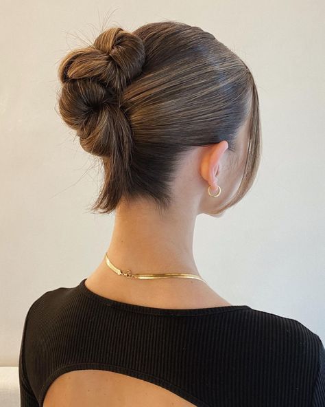 Hair Arrange, High Bun, Wedding Hair And Makeup, Aesthetic Hair, Hair Dos, Bridesmaid Hair, Hair Day, Hair Updos, Pretty Hairstyles