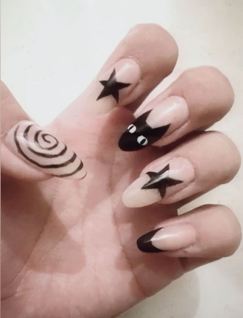 Cat Nail Designs, Star Nail Designs, Cat Nail Art, Swirl Nails, Punk Nails, Cute Simple Nails, Gothic Nails, Goth Nails, Grunge Nails