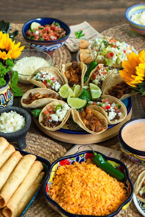 How to Build an Epic Taco Feast - Nibbles and Feasts Mexico Themed Party, Ramadan 2025, Mexican Dinner Party, Mexican Party Food, Food Display Table, Mexican Night, Simple Family Meals, Mexican Independence, Tacos And Tequila