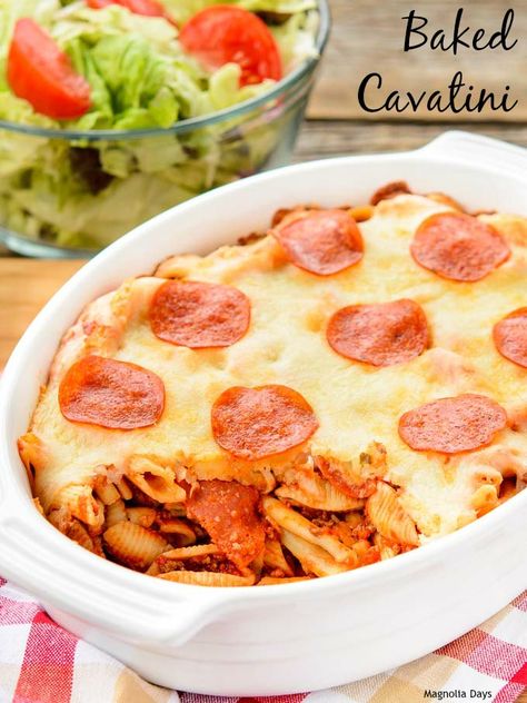 Baked Cavatini is a hearty pasta dish made with 3 types of pasta, tomato meat sauce, pepperoni then topped with mozzarella cheese and more pepperoni. Yum! Cavatini Recipe, Pasta Tomato, Types Of Pasta, Pasta Dinners, Pasta Dish, Meat Sauce, Milk Recipes, Noodle Recipes, Italian Dishes