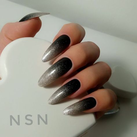 19 Trendy Ombre Fall Dip Nail Ideas for 2023 Black Silver Ombre, Fall Dip, Black To Silver Ombre, Nail Black, Black Ombre Nails, Red Ombre Nails, Purple Ombre Nails, Fall Ombre, Elegant Manicure