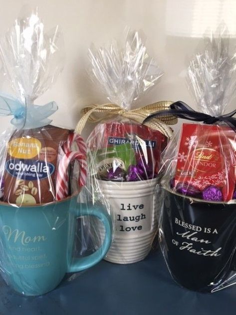 Gift mugs filled with chocolates, teas or healthy snacks make great gifts for men or women. #giftbaskets Baskets For Men, Gift Baskets For Men, Gift Baskets For Women, Spa Gift Basket, Diy Gift Baskets, Gift Mugs, Cadeau Diy, Super Gifts, Spa Gift