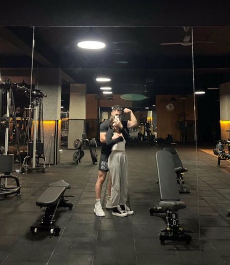 Gym Couple, Cute Date Ideas, Classy Couple, Cute Couple Outfits, The Love Club, Fit Couples, Cute Couples Photos, Cute Couple Selfies, A Gym