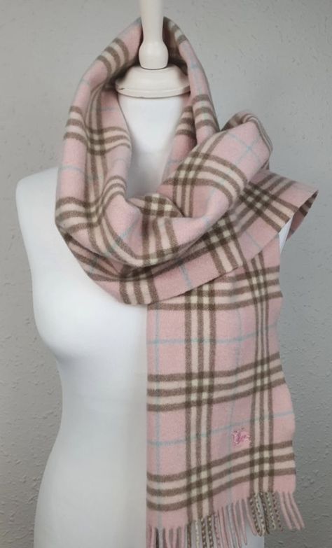 Burberry Scarf, Looks Party, Pink And Brown, Creation Couture, Winter Fits, Really Cute Outfits, Girly Outfits, Mode Inspiration, Dream Clothes