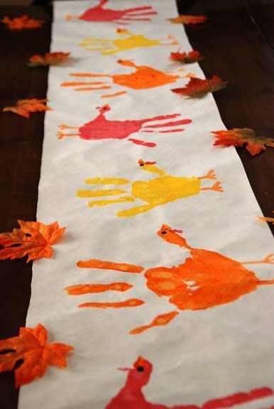 My Cup Overflows: Thanksgiving Crafts for Kids Thanksgiving Decorations Outdoor, Thanksgiving Decor Ideas, Thanksgiving Leaves, Thanksgiving Kids Table, Thanksgiving Crafts Preschool, Thanksgiving School, Thanksgiving Classroom, Thanksgiving Preschool, Thanksgiving Decorations Diy