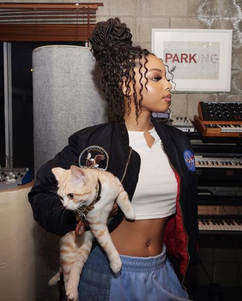 Chloe Bailey Loc Hairstyles, Chloe Halle Locs, Chloe Loc Styles, Chloe And Halle Photoshoot, Chloe And Halle Locs Style, Chloe Bailey Locs, Chloe Bailey Hairstyles, Loc Pigtails, Chloe And Halle Locs