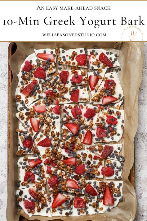 Greek Yogurt Bark on a baking paper. Greek Yogurt Bark, Yoghurt Bark, Yogurt Bark Recipe, Greek Yogurt Breakfast, Frozen Greek Yogurt, Yogurt Snacks, Frozen Yogurt Bark, Greek Yogurt Flavors, Yogurt Dessert