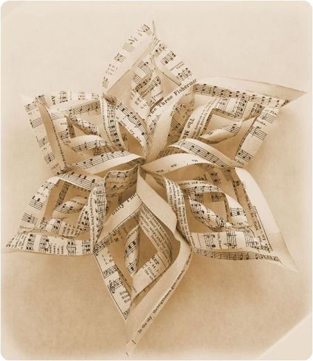 music sheet star ornament Sheet Music Ornaments, Stary Papier, Snowflakes Paper, Banner Tutorial, Origami Money, Sheet Music Crafts, Christmas Party Crafts, Music Ornaments, Star Tutorial