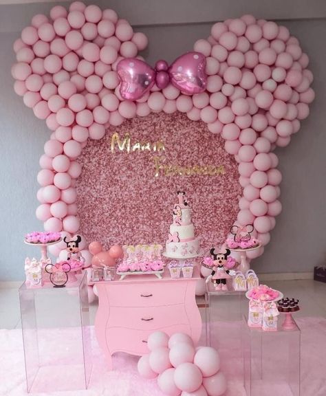 excellent. balloons on Instagram: “💕💕💕 . Fotocredit @oficinadospapeis @peripecia_festas @myrria_decora . . .Follow @excellent.balloons . . #decoracaoaniversario…” Minnie Mouse Themed Party, Mouse Themed Party, Minnie Mouse Birthday Theme, Minnie Mouse Balloons, Minnie Mouse Birthday Party Decorations, Minnie Mouse Birthday Decorations, Minnie Mouse Birthday Cakes, 1st Birthday Girl Decorations, Ideas Fiesta