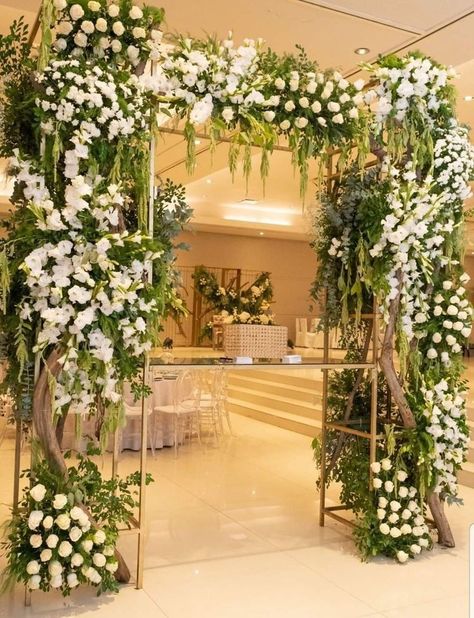 Gate Decorations Wedding Entrance, Wedding Venue Door Decor, Entrance Arch Wedding, Wedding Reception Entrance Decorations, Wedding Swings, Floral Columns, Enchanted Wedding Decor, Floral Entrance, Wedding Gate