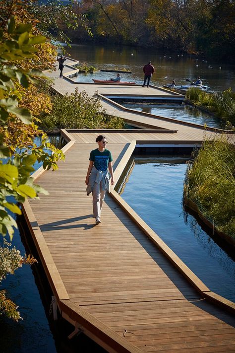 Floating Architecture, Nails Flowers, Floating Garden, Urban Landscape Design, Wallpaper Flower, Kayak Tours, Chicago River, Flower Nail Designs, River Park