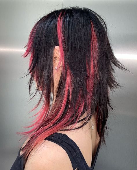 Haircut + pink highlights Draculaura Highlights Hair, Pink Dye On Black Hair, Pink Hair Dye Streaks, Coloured Highlights Black Hair, Dyed Emo Hair, Hot Pink Chunky Highlights, Pink Hair Streaks Black Hair, Pink And Blue Hair Streaks, Alt Highlights