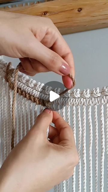 Spanish Knot Tutorial, Macrame Wall Ideas, Diy Wall Hangings, Mural Macrame, Macrame Tutorial Beginner, فن النسيج, Macrame Wall Hanging Tutorial, Macrame Plant Hanger Tutorial, Free Macrame Patterns