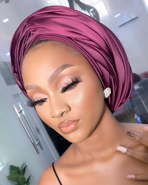 Simple Gele Styles Head Wraps, Nigerian Head Wrap Styles, Nigerian Head Wrap, Gele Head Wrap, Headwrap Styles, Gele Styles, Aso Ebi Style, African Hair Wrap, Makeup Order