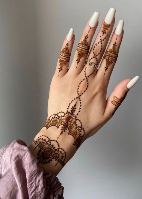 Cool Henna, Inai Pengantin, Tattoos Henna, Jagua Henna, Mehndi Outfit, Henna Designs Wrist, Arabic Henna Designs, Henna Nails, Henna Inspired Tattoos