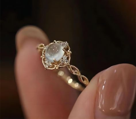 Sunflower 🌻 on Twitter: "moonstone ring 💍 https://t.co/1OyMY3OhGA" / Twitter Cats Eye Ring, Hollow Ring, Girlfriend Jewelry, Romantic Rings, Cute Engagement Rings, Emerald Diamond Ring, Romantic Jewellery, Eye Ring, Pretty Rings