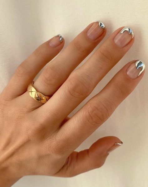 Molten Nails, Molten Metal Nails, Metallic Nails Design, Chrome Nail Polish, Mens Nails, Chrome Nail Art, Molten Metal, October Nails, Minimal Nails