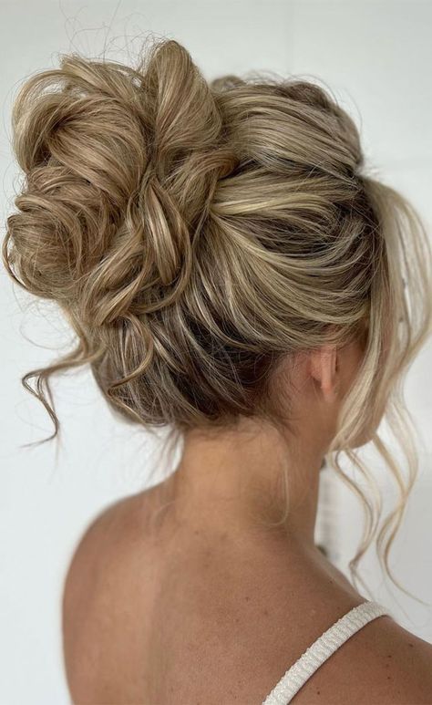 Bridesmaid Hair Inspo, Guest Hairstyles, Bridemaids Hairstyles, High Bun Hairstyles, Dance Hair, Wedding Bun Hairstyles, Wedding Hair Up, Bridesmaids Hair, Guest Hair