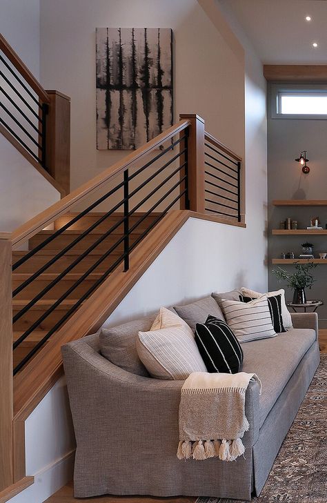 Horizontal Balusters, Reling Design, Wood Staircase, Home Stairs Design, Urban Loft, Loft Living, House Stairs, Staircase Design, Contemporary Living Room