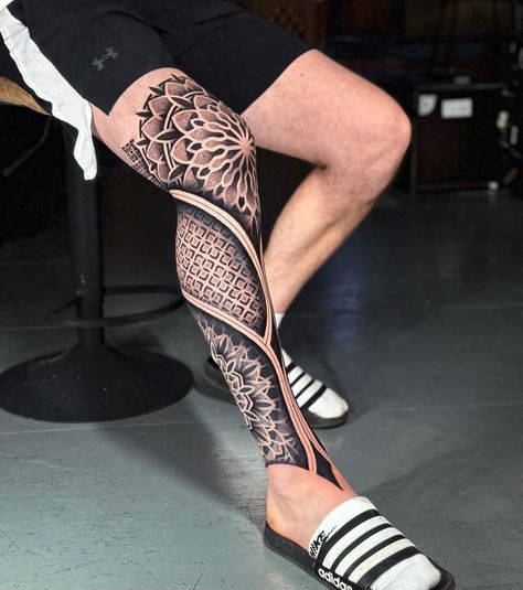 Full Sleeves Design Tattoo, Mandala Tattoo Men Leg, Leg Mandala Tattoo, Geometric Tattoo Leg Sleeve, Mandala Leg Tattoo, Tattoo Maori Perna, Mandala Tattoo Leg, Geometric Tattoo Leg, Geometric Tattoo Sleeve Designs