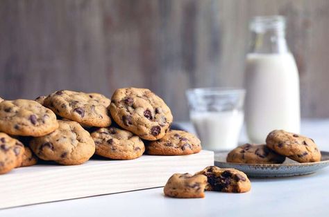 Gluten-Free Soft Chocolate Chip Cookies Recipe | King Arthur Baking: Soft chocolate chip cookies made with whole-grain gluten-free flour. Soft Chocolate Chip Cookies Recipe, Cookies Best, King Arthur Gluten Free, Oatmeal Chocolate Chip Cookie Recipe, Gluten Free Christmas Cookies, King Arthur Baking, Gluten Free Chocolate Chip Cookies, Soft Chocolate Chip Cookies, Gluten Free Christmas