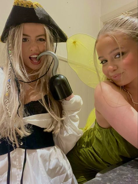 Pirate Tinkerbell Costume, Tinker Bell And Caption Hook Costume, Tinker Bell And Pirate Costume, Pirate And Fairy Costume, Captain Hook X Tinkerbell, Pirate Fairy Tinkerbell Costume, Tinker Bell And Hook Costume, Tinkerbell And Vida Costume, Instagram Halloween Costumes