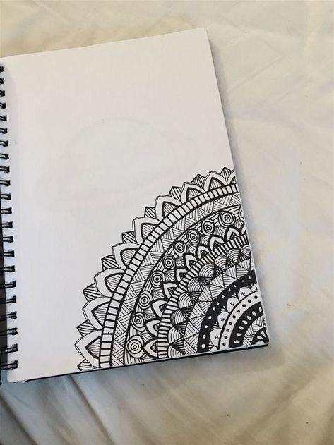 40 Beautiful Mandala Drawing Ideas & How To - Brighter Craft Mandala Drawing Ideas, Aesthetic Mandala, Simple Animals, Mandala Simple, Small Mandala, Easy Mandala, Simple Border, Pattern Mandala, Easy Mandala Drawing