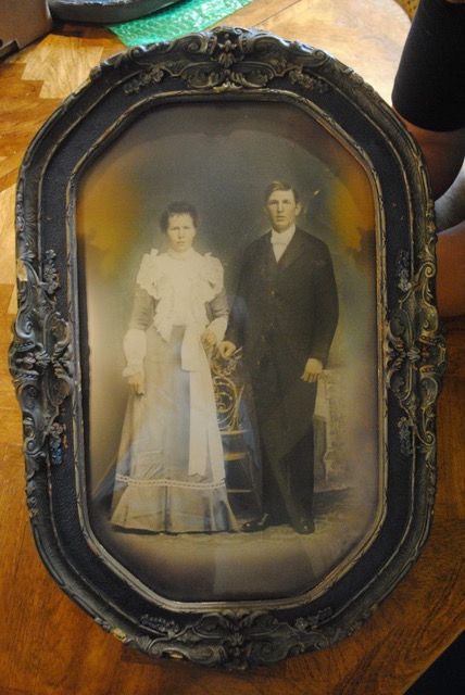 Identifying family ancestors photos heirloom married couple Married Couple Photography, Old Photo Frames, Old Photo Frame, Family Archive, Family Picture Frame, Family Photo Frame, 1950s Clothing, Scrapbook Planning, Cabinet Cards